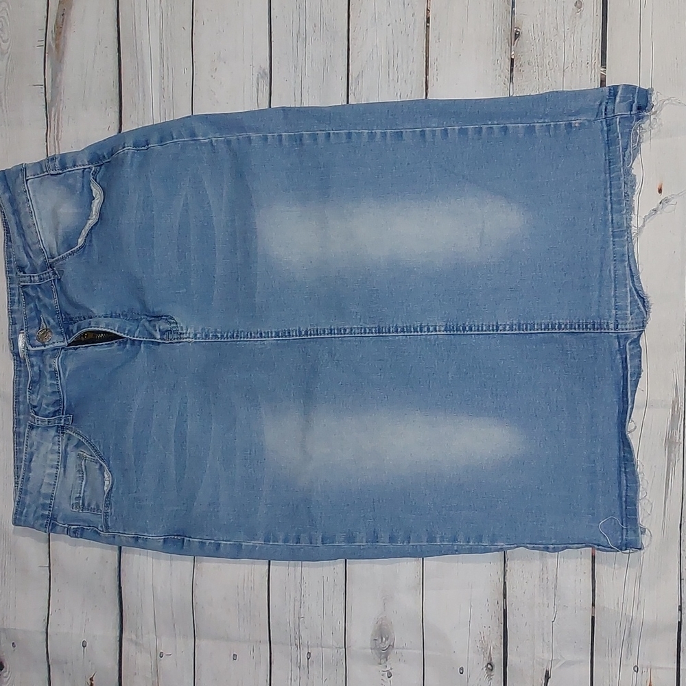 Medium Jade MacKenzie Jean skirt